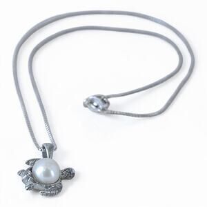 Vintage Sterling Silver 925 Faux Pearl Turtle Pendant Necklace 16" Chain 3.5g